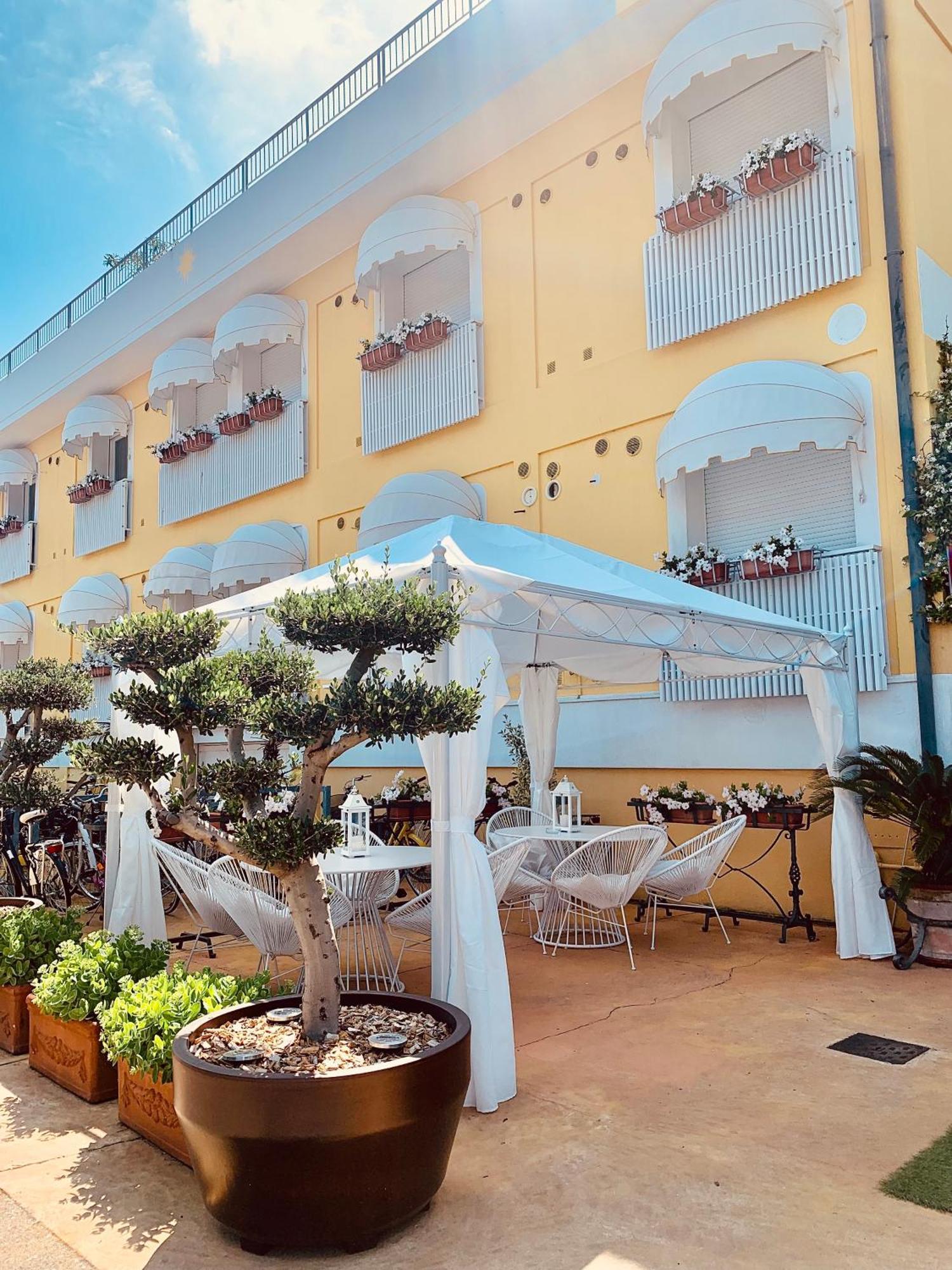 Hotel Meublè Tripoli à Grado Extérieur photo
